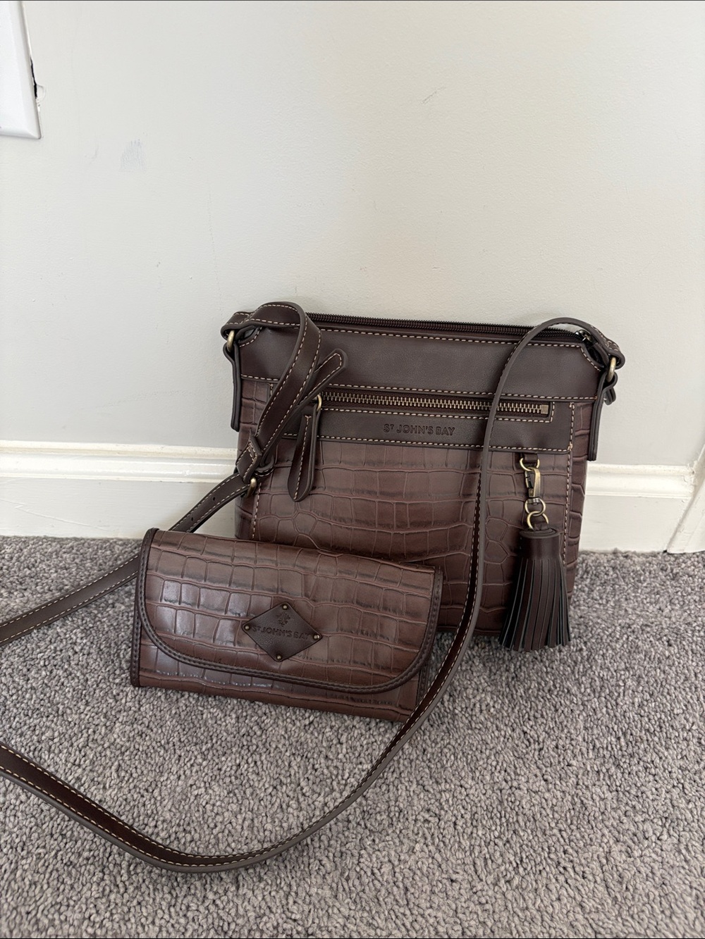 St. John’s Bay Women’s Faux Leather Brown Crossbody Bag Purse and wallet